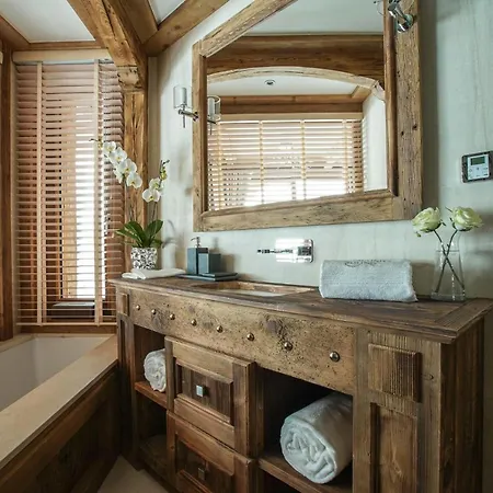 Summit Escape Chalet In Chalet